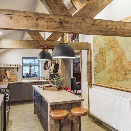 Larpool Mill Villa Уитби Екстериор снимка